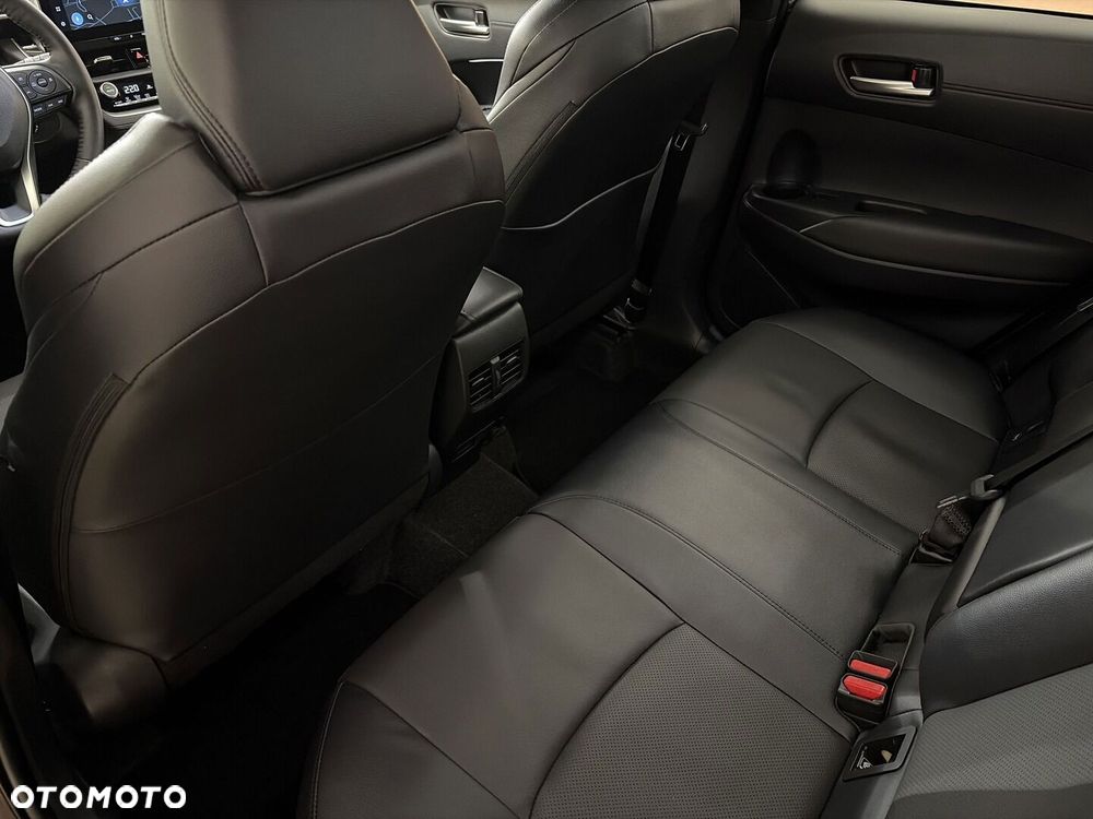 Toyota Corolla Cross - 11