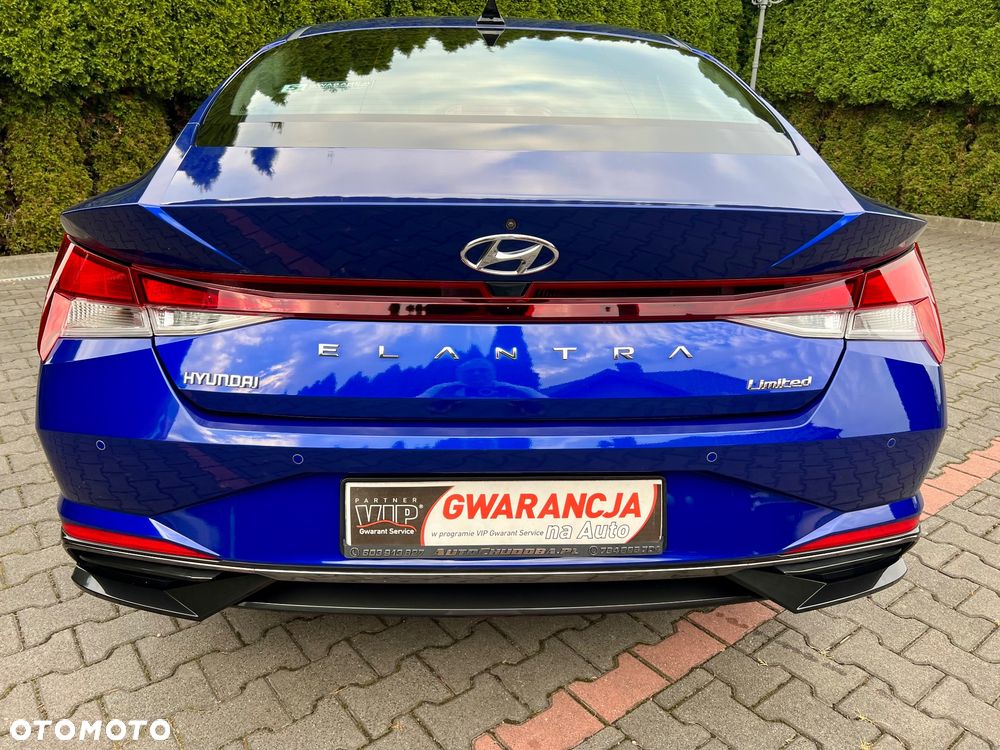 Hyundai Elantra 1.6 Executive - 10