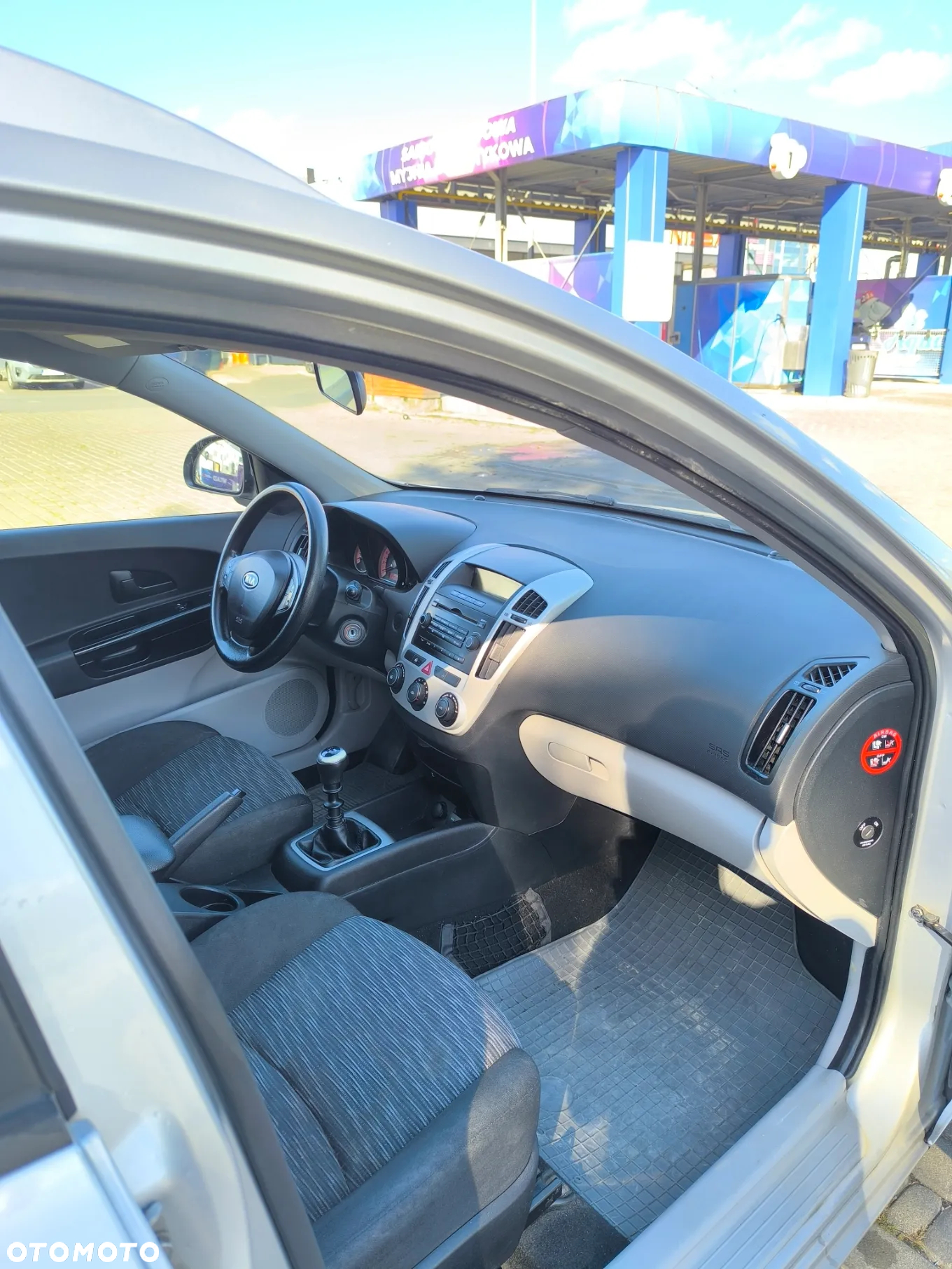Kia Ceed - 13