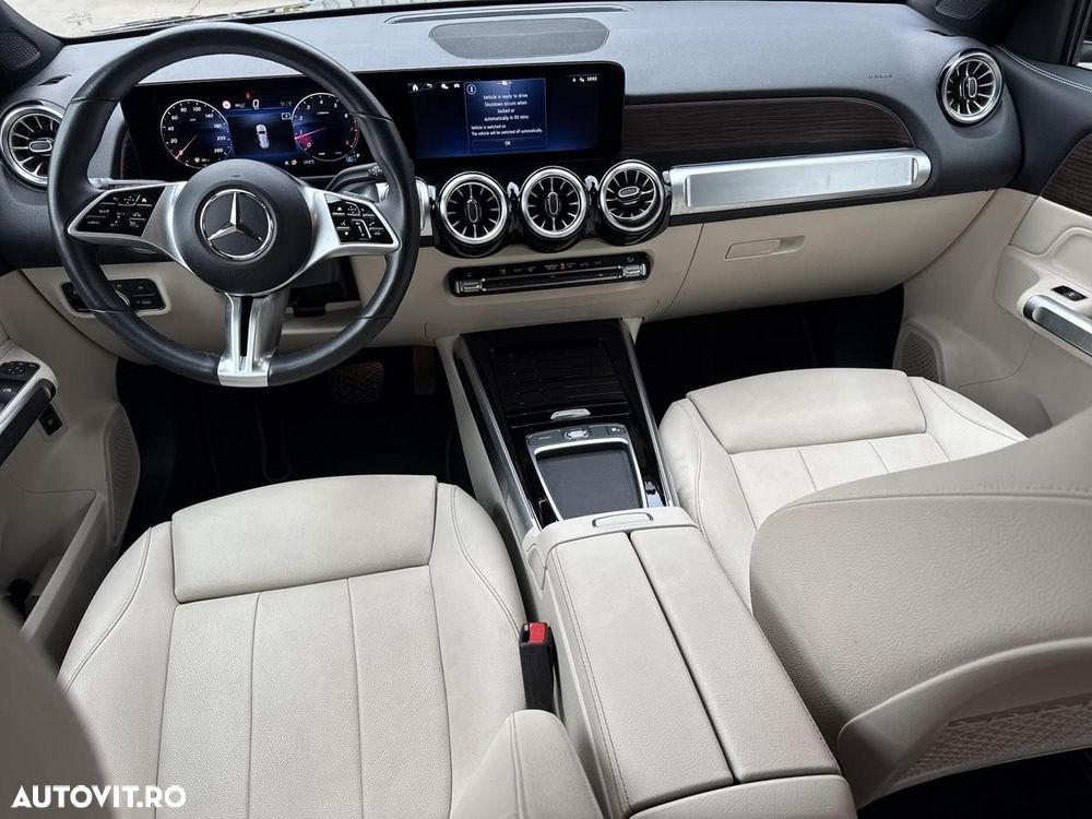 Mercedes-Benz GLB - 12