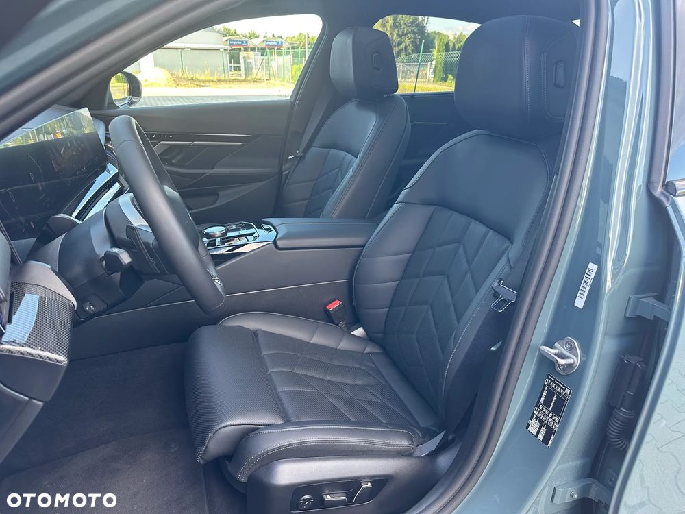 BMW Seria 5 - 16