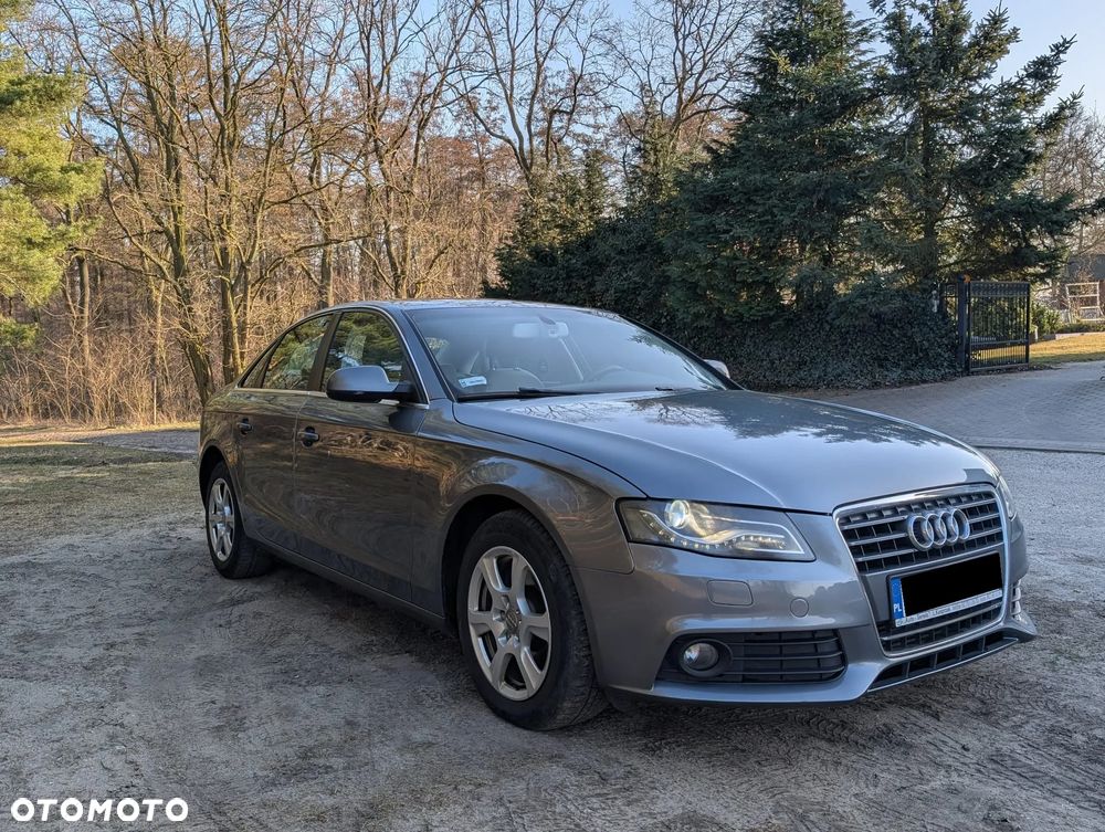 Audi A4 Limousine - 3