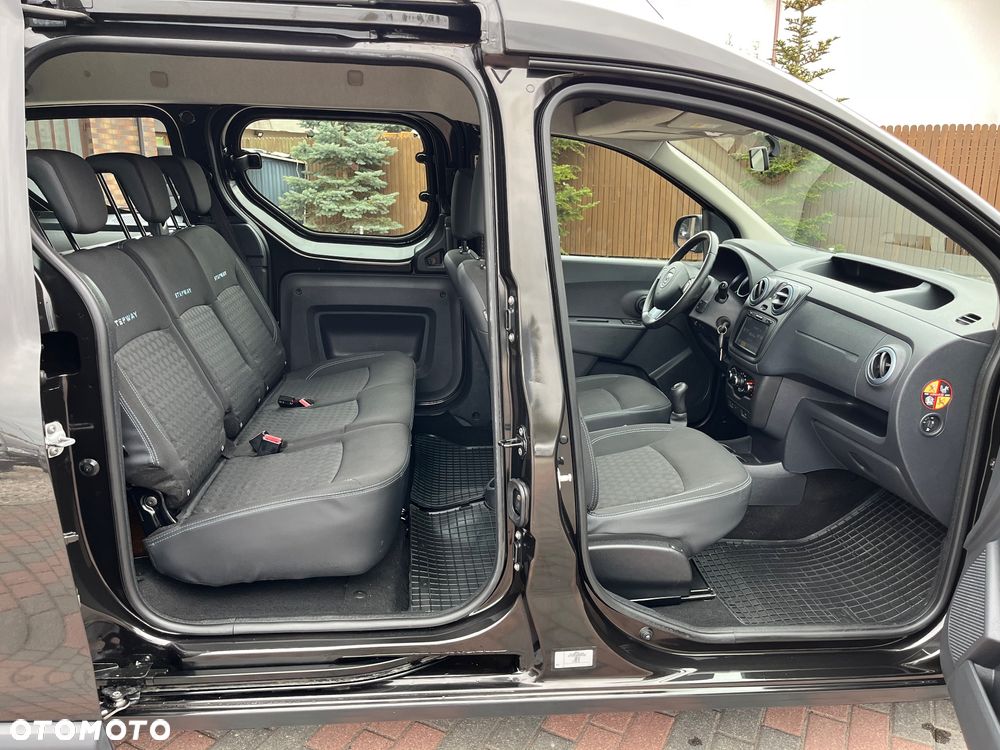 Dacia Dokker TCe 115 Stepway Celebration - 8