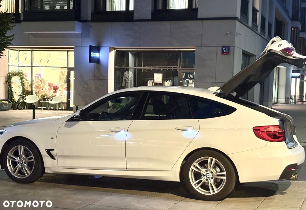 BMW 3GT 320i - 13