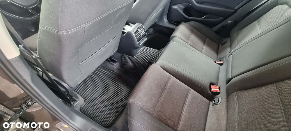 Volkswagen Passat 2.0 TDI BMT Comfortline - 10