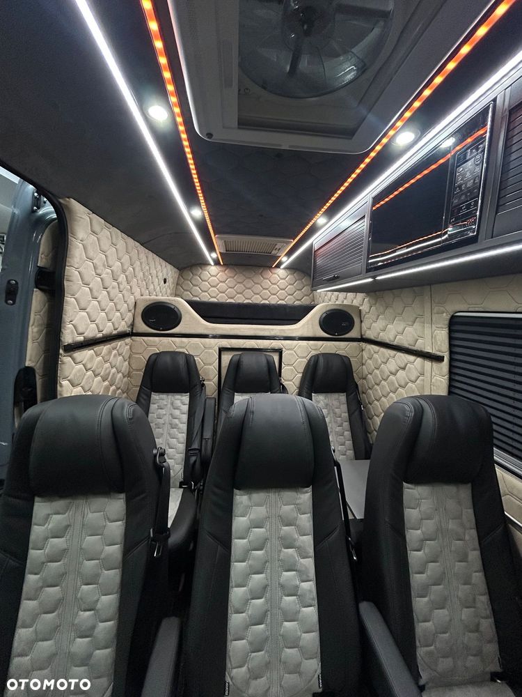 Mercedes-Benz Sprinter Long BASE 9G-Tronic 907.235 - 34