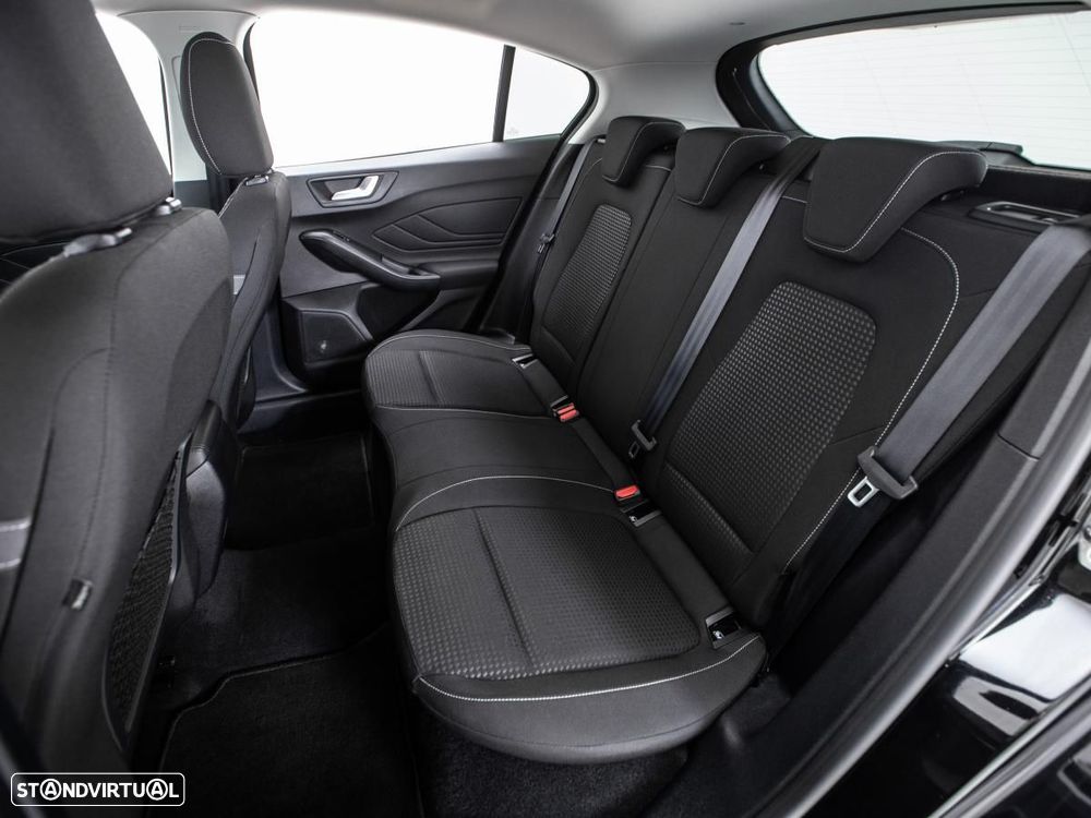 Ford Focus 1.5 TDCi ECOBlue Active - 11