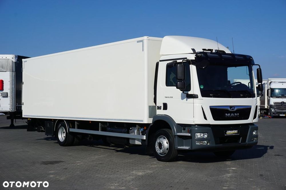 MAN TGM / 12.250 / EURO 6 / KONTENER + WINDA / 20 PALET / DŁ. 8 M - 2