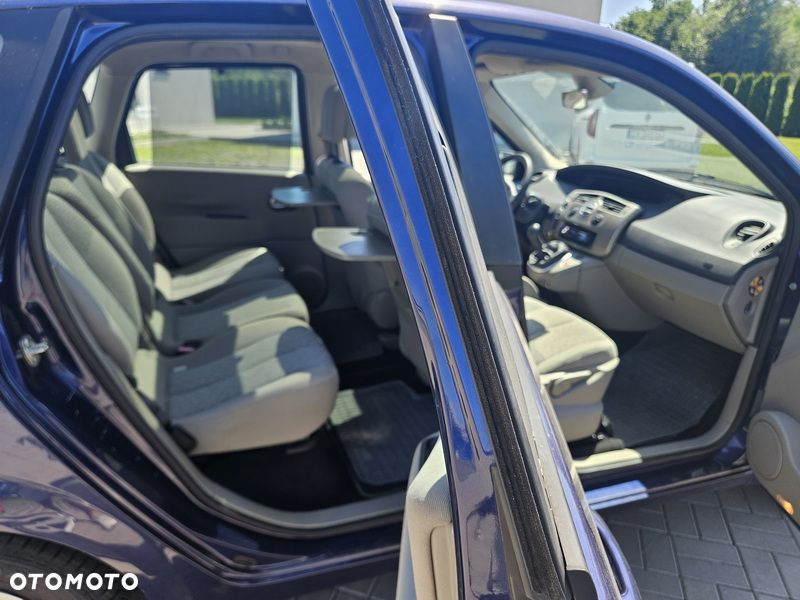 Renault Scenic 1.6 16V Confort Authentique - 17
