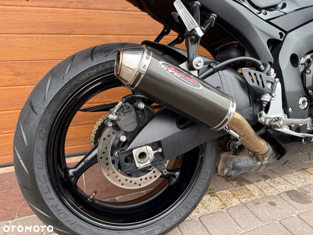 Suzuki GSX-R - 11