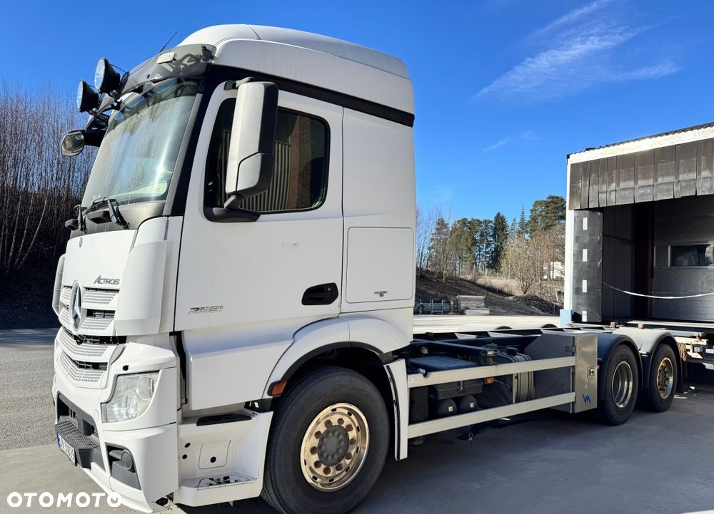 Mercedes-Benz Actros 2551 - 1