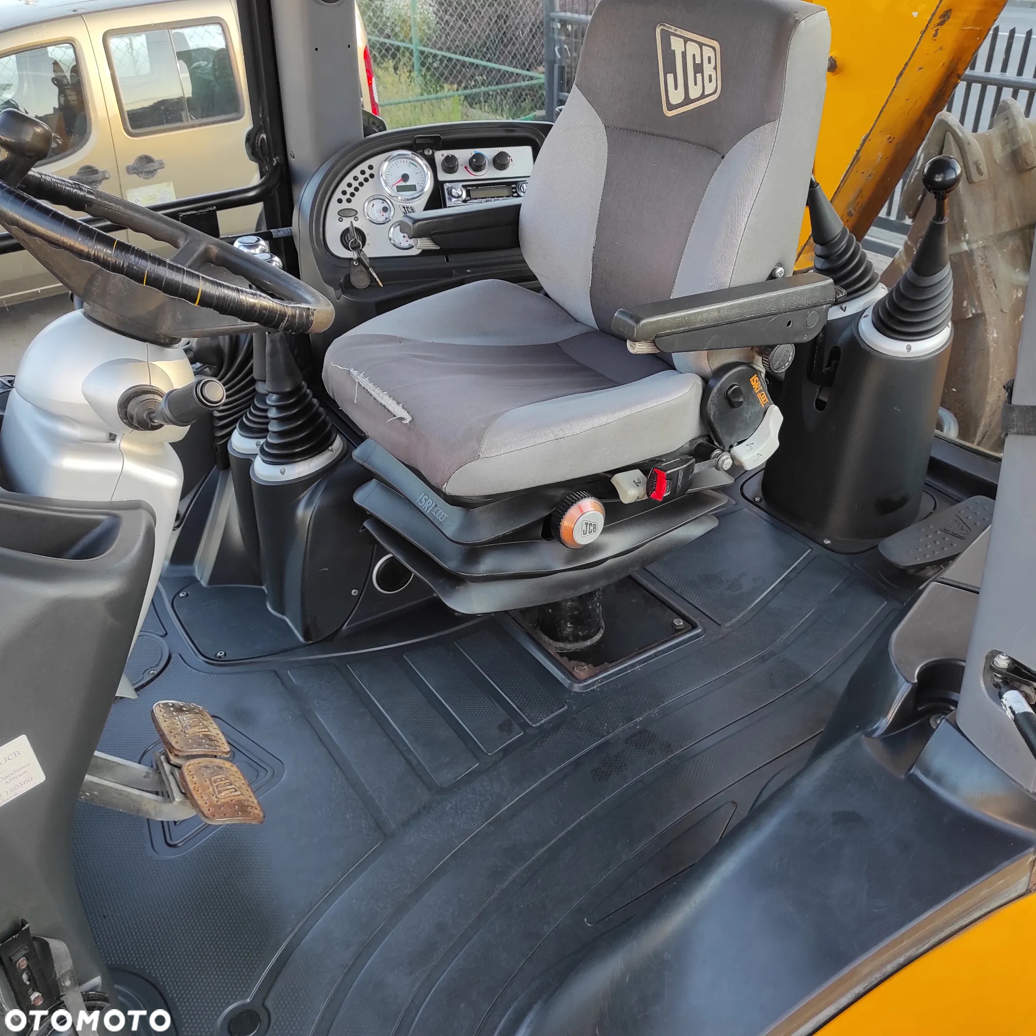 JCB 4CX Powershift Torquelock 2008 R Koparko Ładowarka JCB 4CX - 18