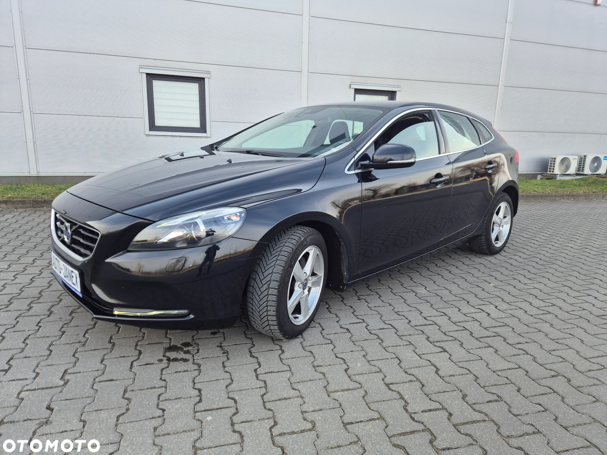 Volvo V40 T3 Kinetic - 2