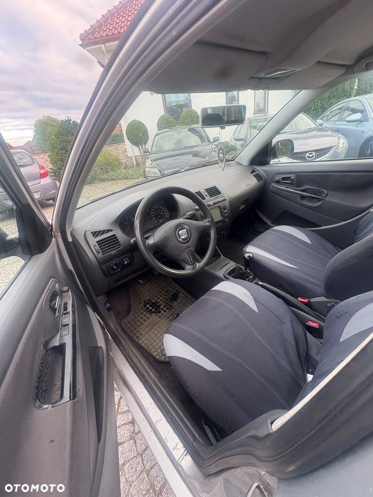 Seat Ibiza 1.4i Select - 12