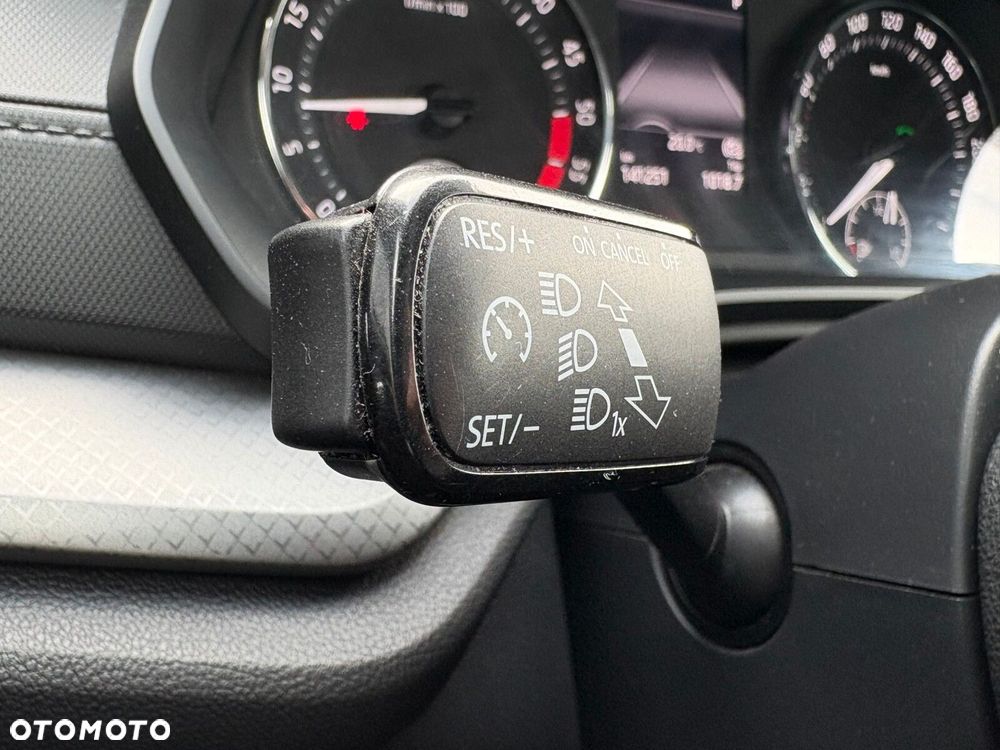 Skoda Octavia 2.0 TDI Ambition DSG - 23