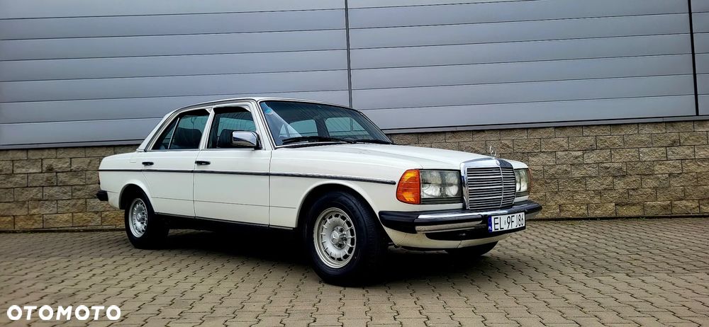 Mercedes-Benz W123 - 5