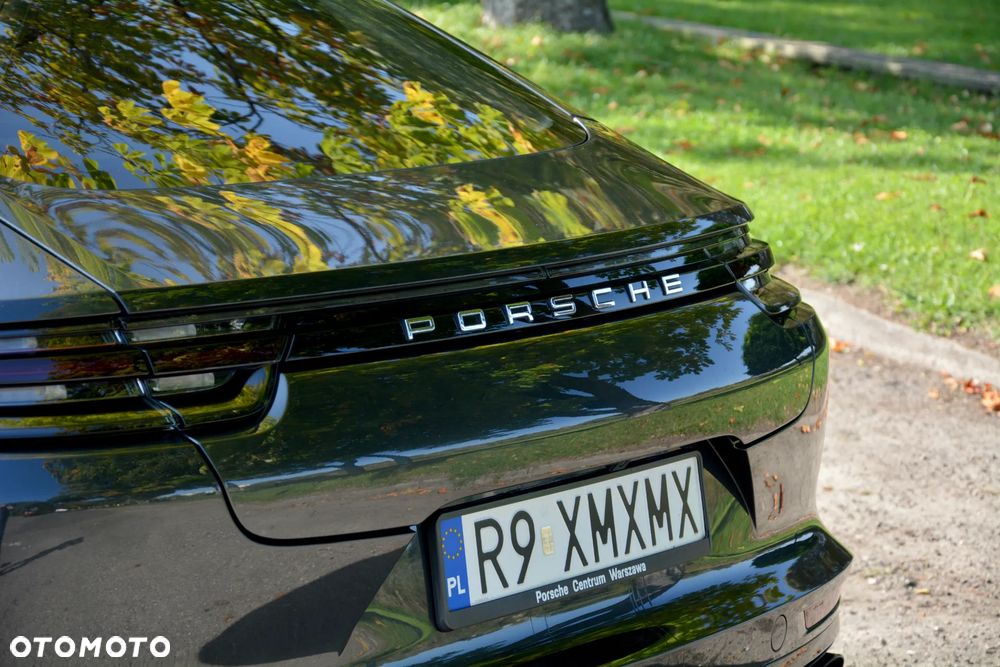Porsche Panamera - 4