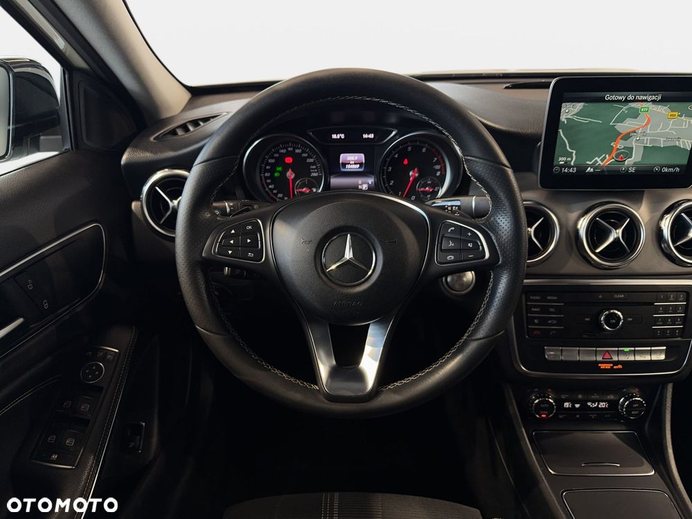 Mercedes-Benz GLA - 18