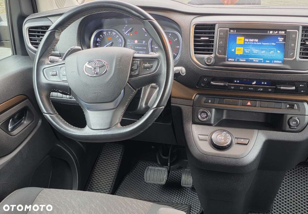 Toyota Proace Verso - 25