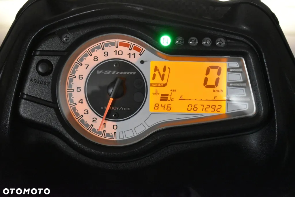 Suzuki V-STROM - 31