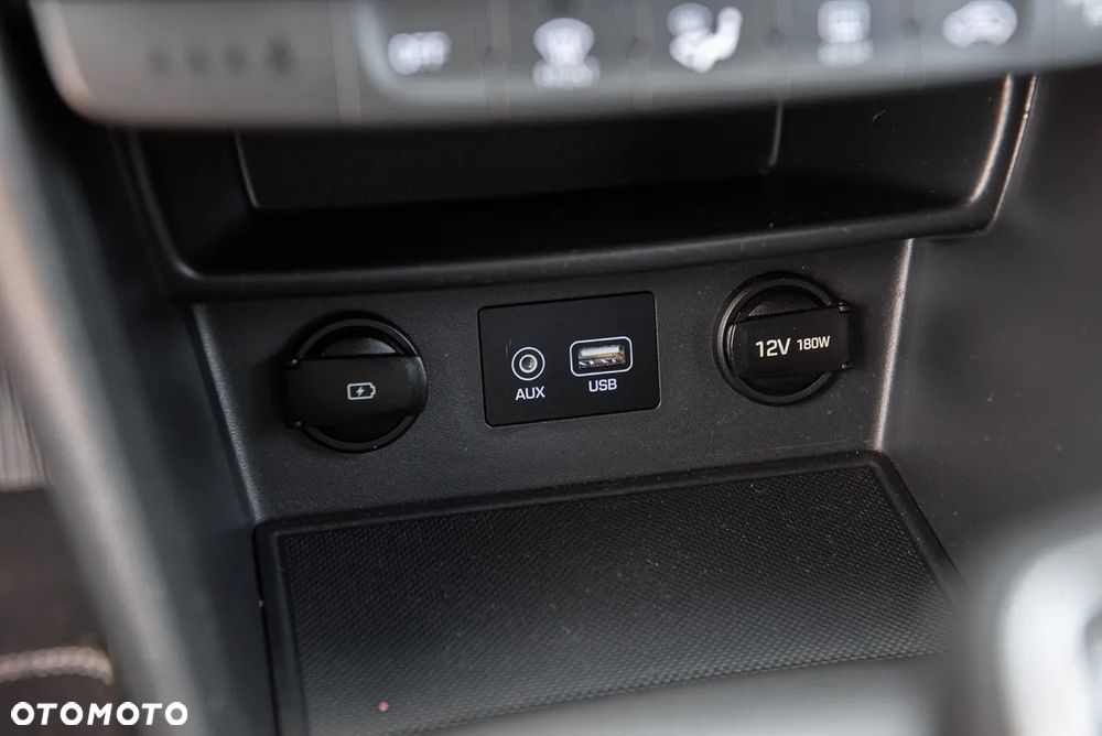 Hyundai Kona - 21