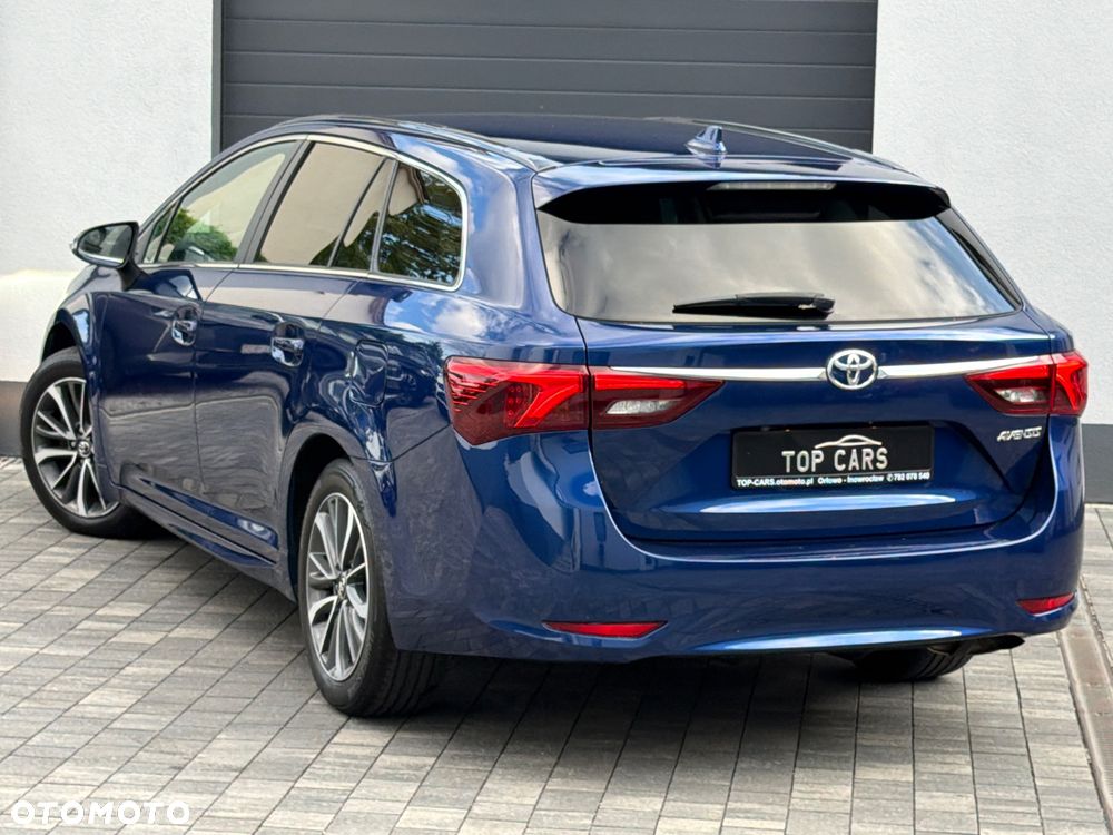 Toyota Avensis 1.8 Premium MS - 18