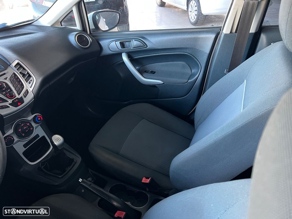 Ford Fiesta 1.4 TDCI Champions Edition - 21