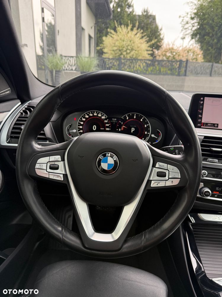 BMW X3 xDrive20i Luxury Line sport - 23