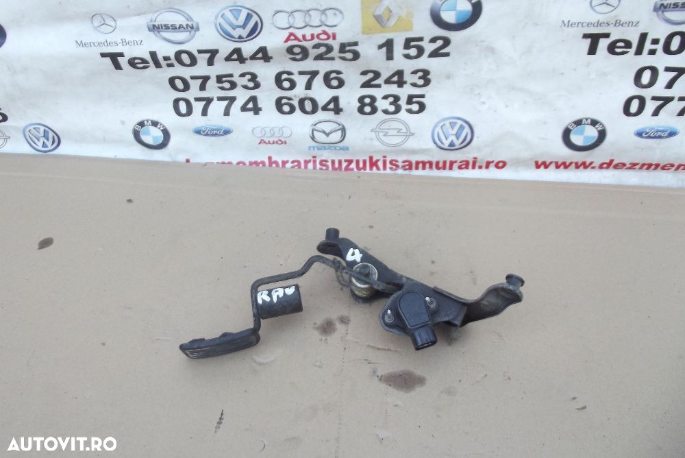Pedala acceleratie Toyota Rav4 2000-2006 dezmembrez Toyota rav4 2.0 - 2