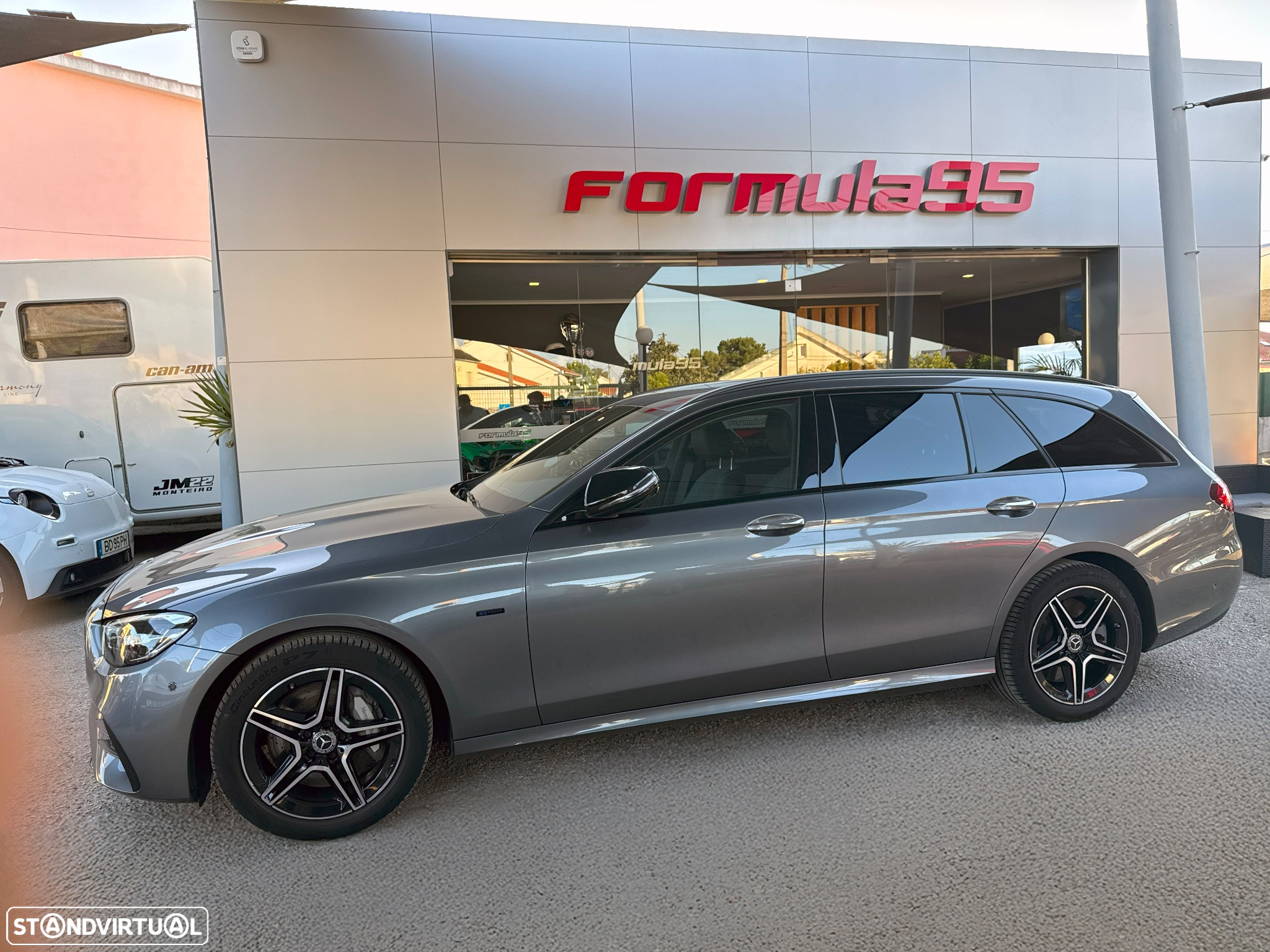 Mercedes-Benz E 300 de AMG Line - 13