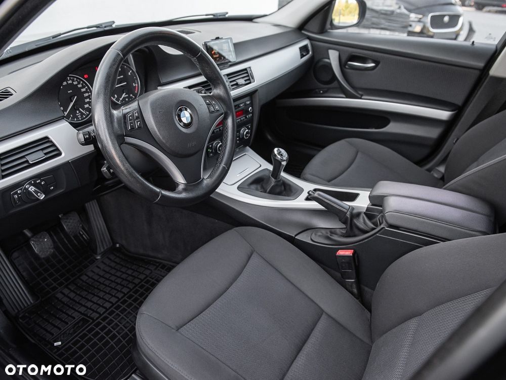 BMW Seria 3 - 15
