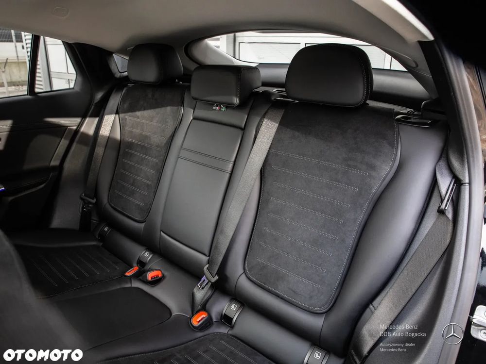 Mercedes-Benz GLC 300 e 4-Matic AMG Line - 10