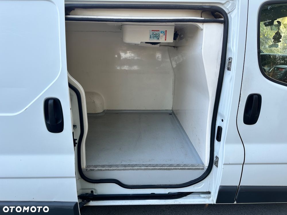 Renault Trafic - 21