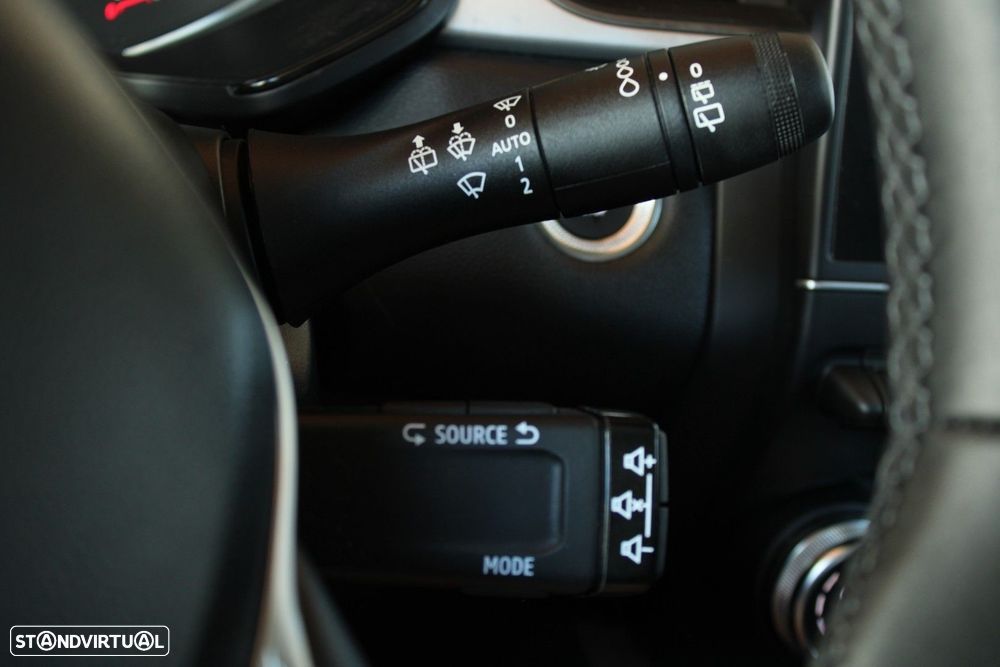 Renault Captur 1.0 TCe Techno Bi-Fuel - 37