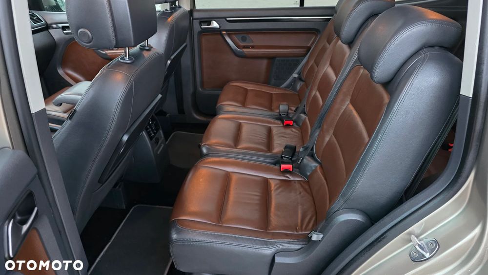 Volkswagen Touran 1.6 TDI DPF Highline - 8