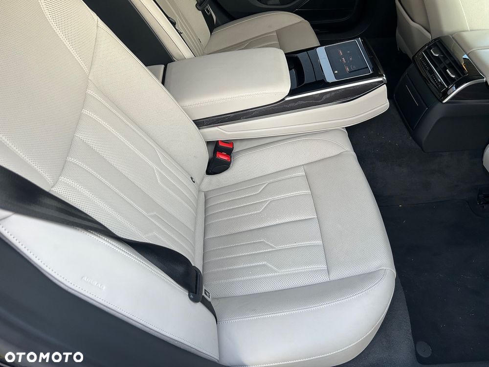 Audi A8 - 20
