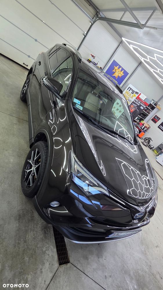 Toyota RAV4 Hybrid Premium 4x2 - 11