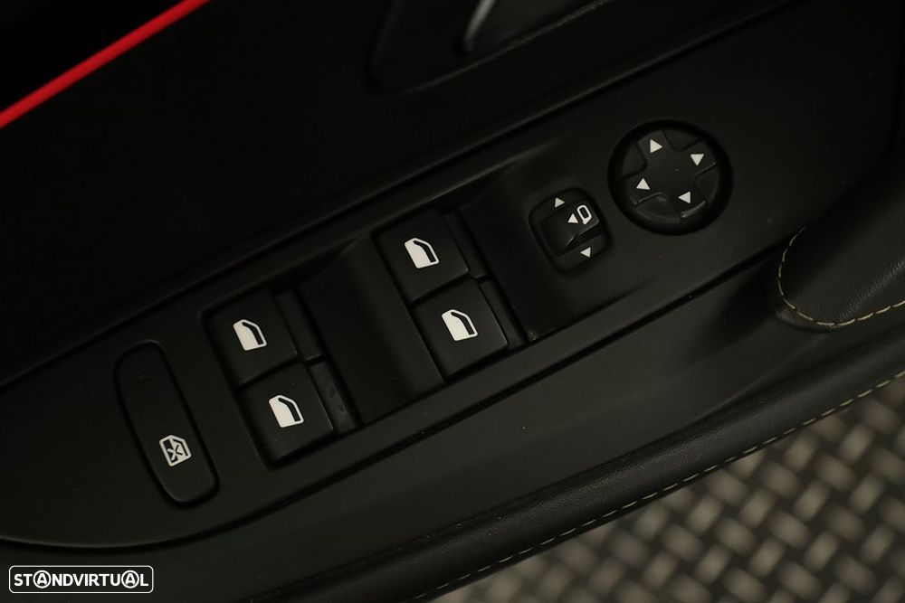 Peugeot 208 1.2 PureTech GT - 20