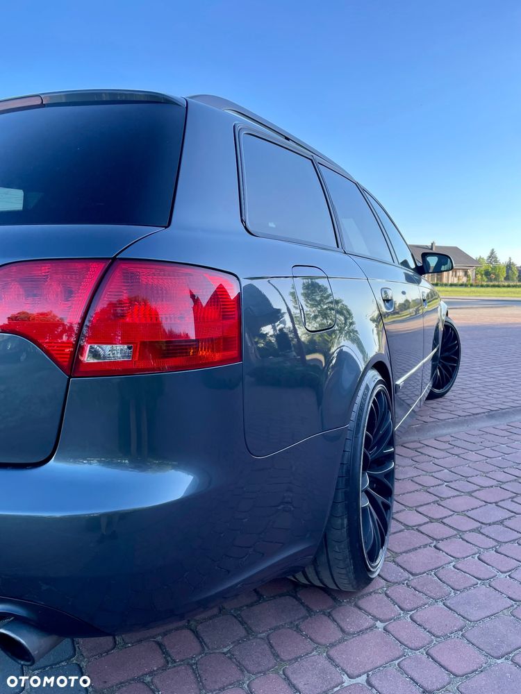 Audi A4 Avant 2.0T FSI - 22