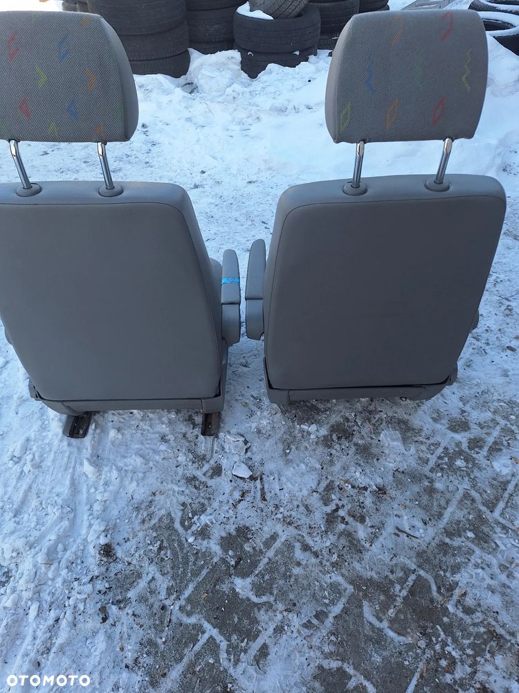 FOTEL OBROTOWY LEWY PRAWY PRZÓD KIEROWCY PODŁOKIETNIKI  OBROTNICA VW TRANSPORTER T5 CARAVELLE - 5