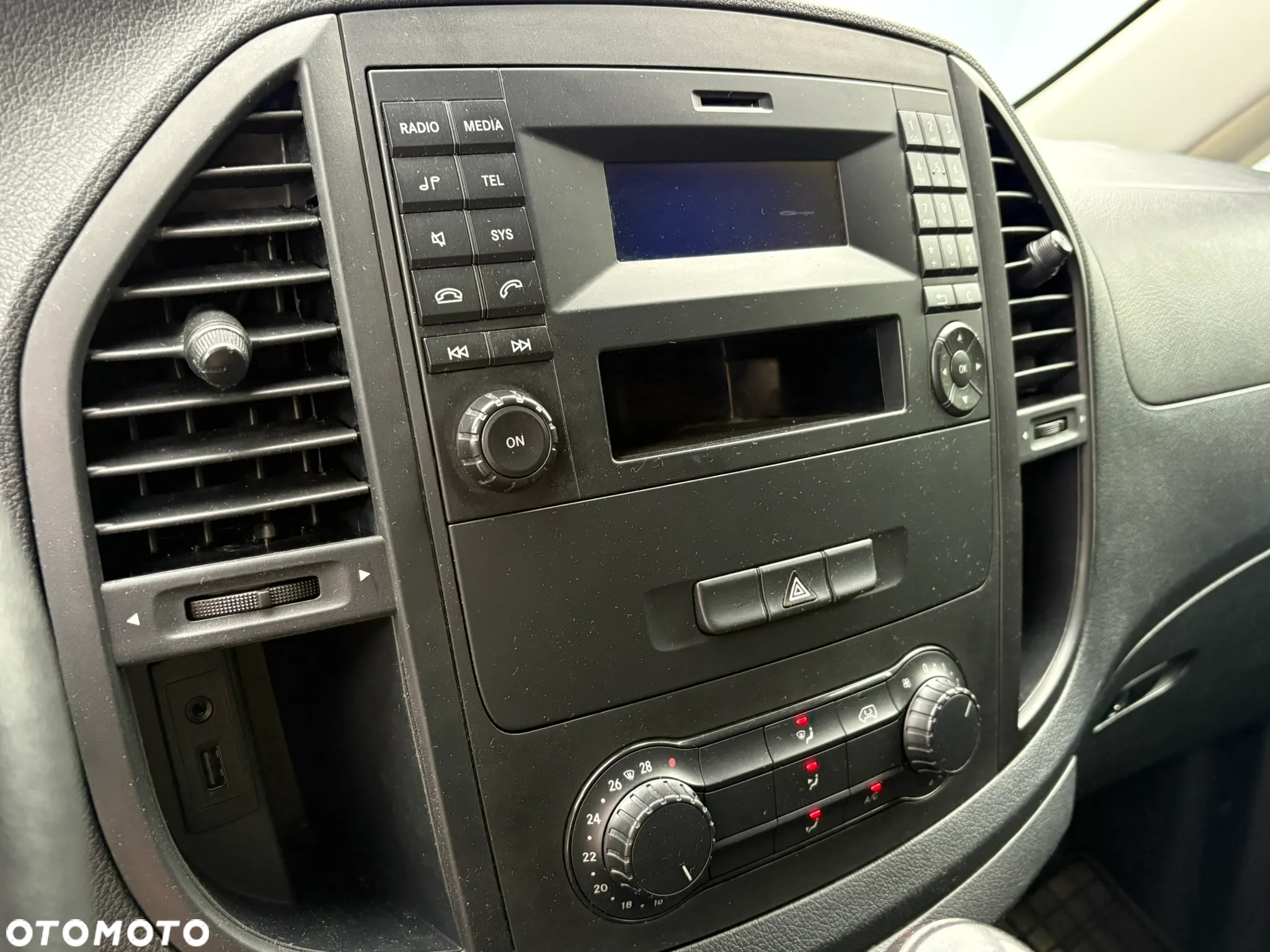 Mercedes-Benz Vito - 18