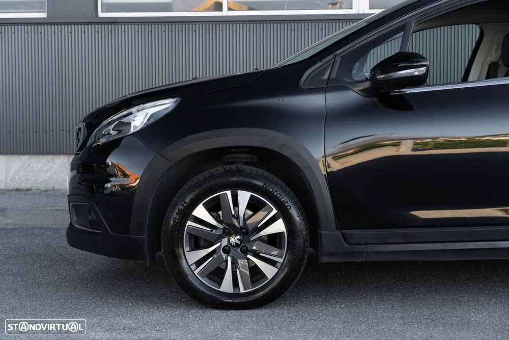 Peugeot 2008 1.2 PureTech Signature - 34