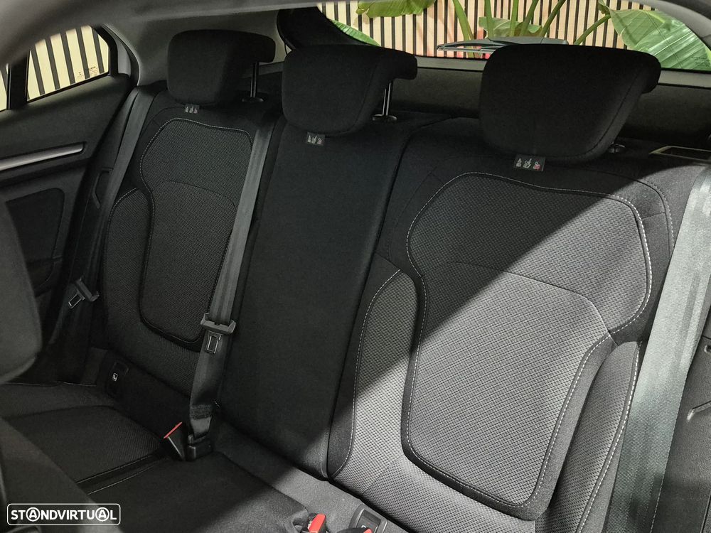 Renault Mégane 1.6 Plug-In Intens - 29
