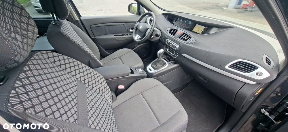 Renault Scenic 2.0 16V Privilege CVT - 8