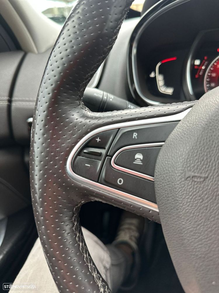 Renault Espace 1.6 dCi Initiale Paris EDC - 29