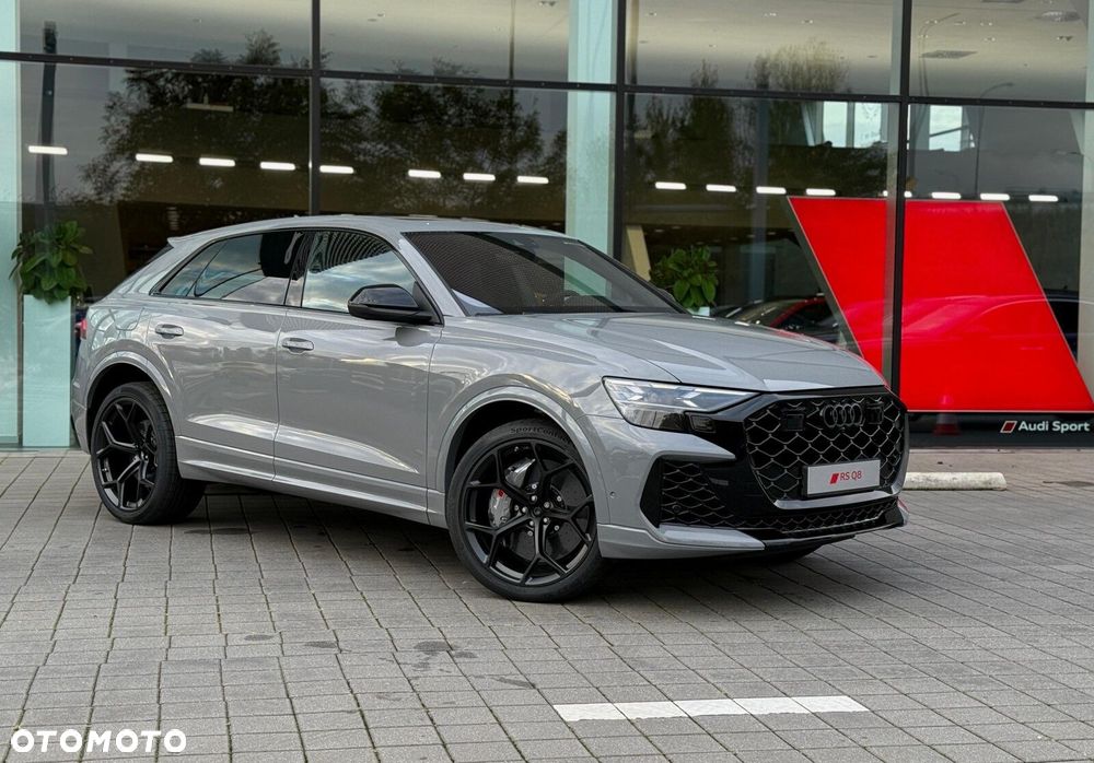 Audi RS Q8 - 40