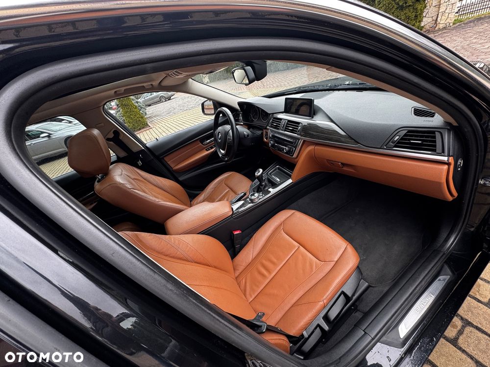 BMW Seria 3 320d Luxury Line EU6 - 27