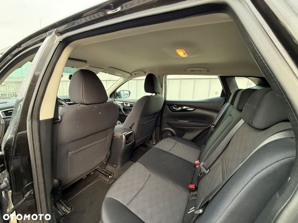 Nissan Qashqai 1.3 DIG-T TEKNA - 33