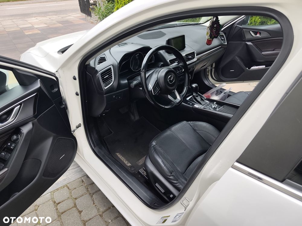 Mazda 3 - 5