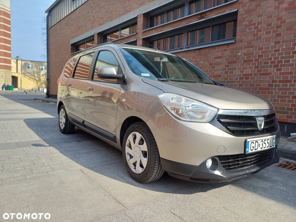 Dacia Lodgy 1.6 SCe Laureate S&S - 27